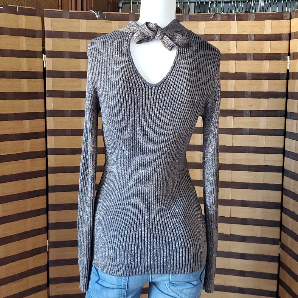 Belldini keyhole drk blue/gold stretch top